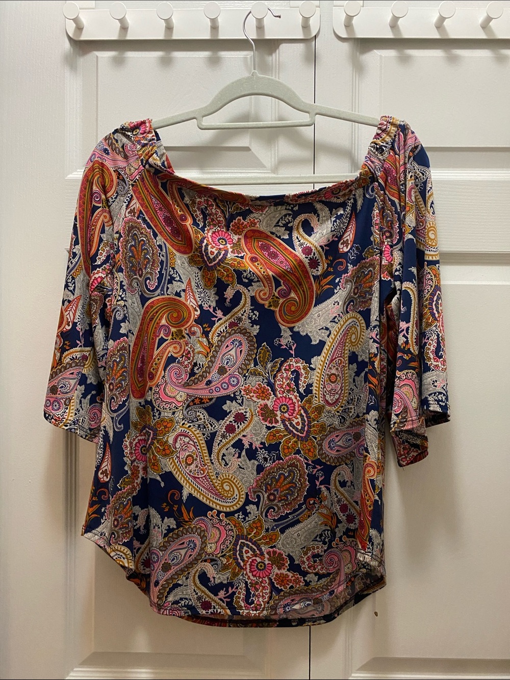Veronica M. Boho Paisley Off-Shoulder Women's Top in Navy/Pink Size Medium